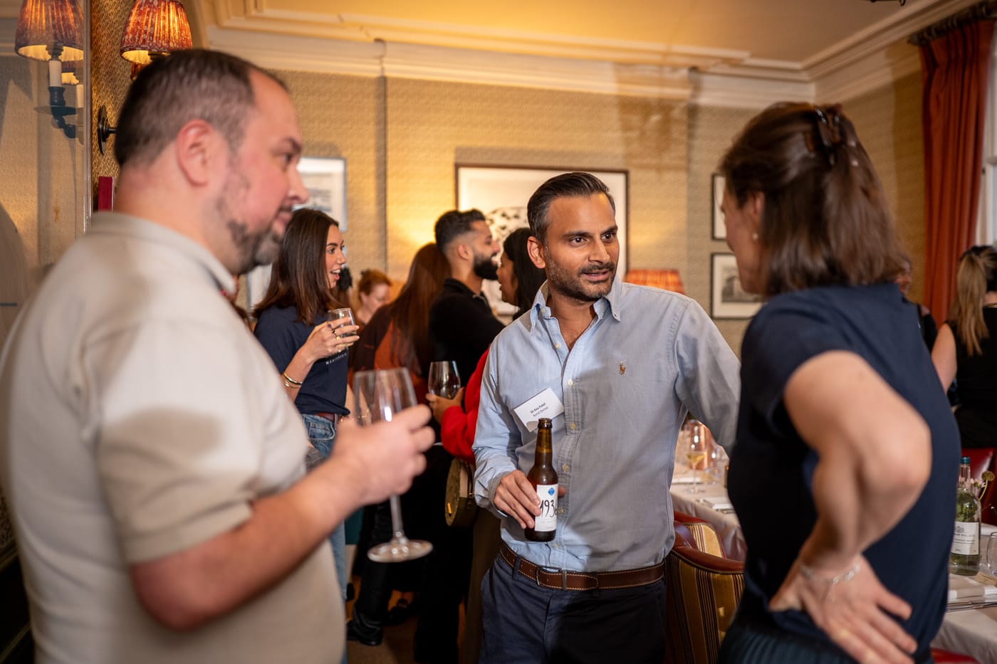 Networking and drinks before the Clinic Circle dinner